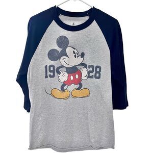 Disney parks Walt Disney world Mickey Mouse tee shirt 1928 size medium grey